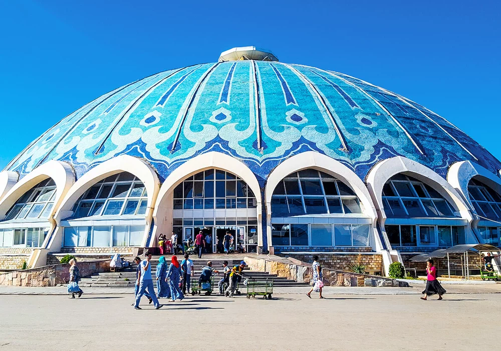 Bazar Chorsu et coupoles bleues à Tachkent