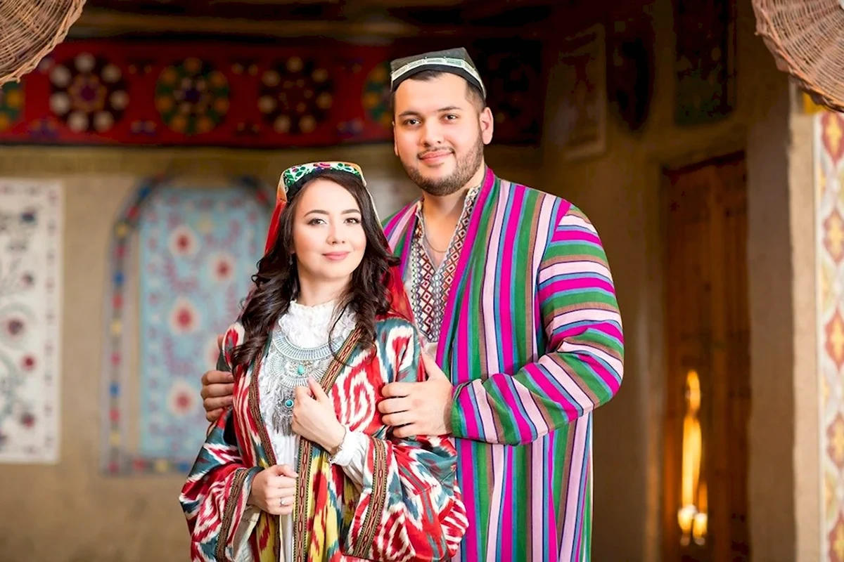 Vêtements traditionnels de l'Ouzbékistan